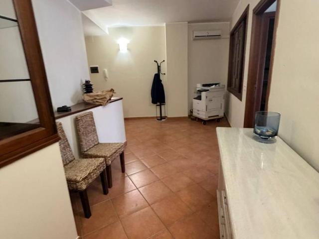 Locale Commerciale in affitto a Caltanissetta, Sicilia