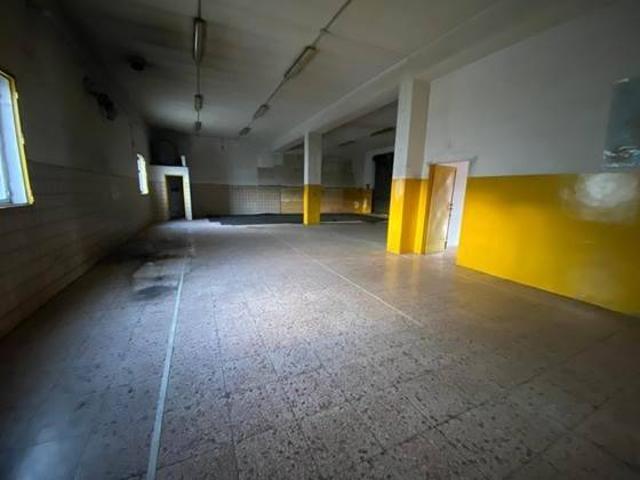 Locale Commerciale in affitto a Caltanissetta, Sicilia