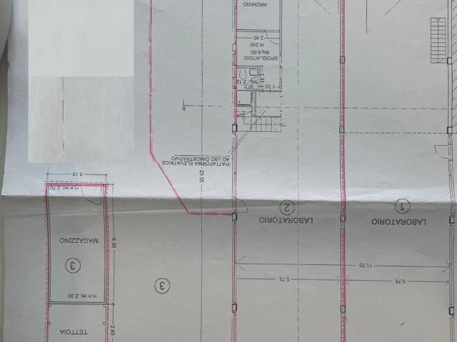 Locale Commerciale in affitto a Camaiore, Lucca