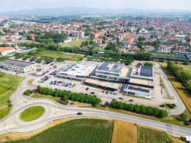 Locale Commerciale in affitto a Piemonte, Torino