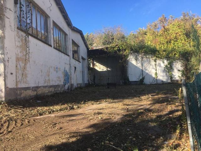 Locale Commerciale in affitto a Marche, Ancona