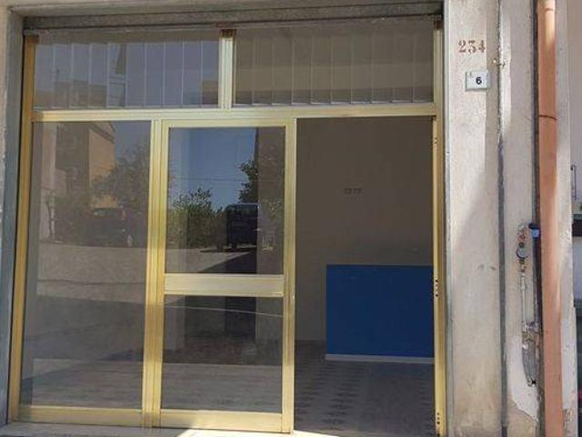 Locale Commerciale in affitto a Pezzarotonda, Campagna