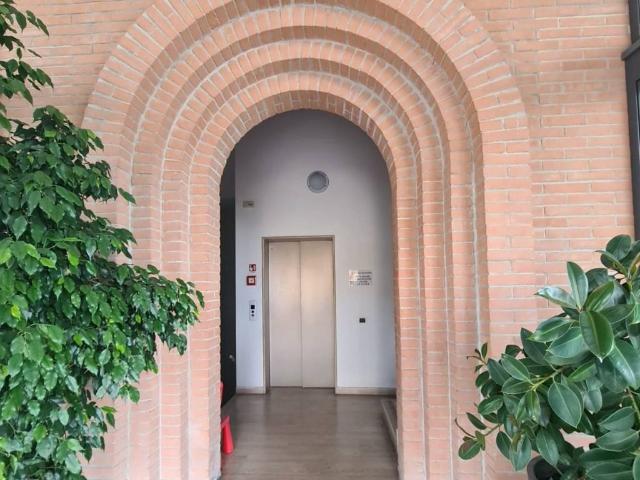 Locale Commerciale in affitto a Campagna, Campania