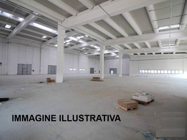 Locale Commerciale in affitto a Campi Bisenzio, Toscana