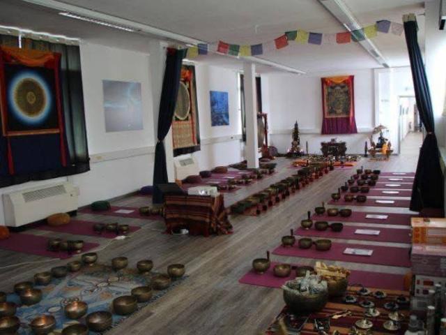 Locale Commerciale in affitto a Campi Bisenzio, Toscana