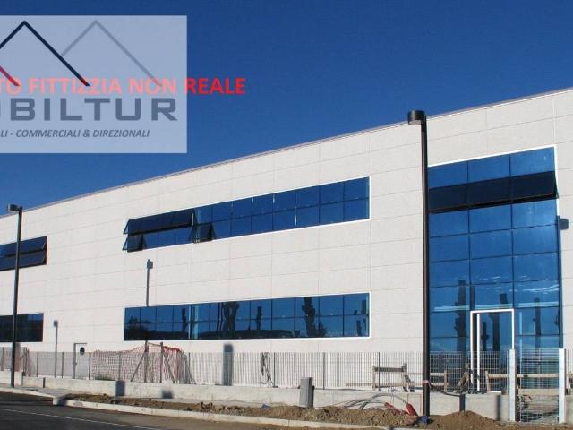 Locale Commerciale in affitto a Campi Bisenzio, Toscana