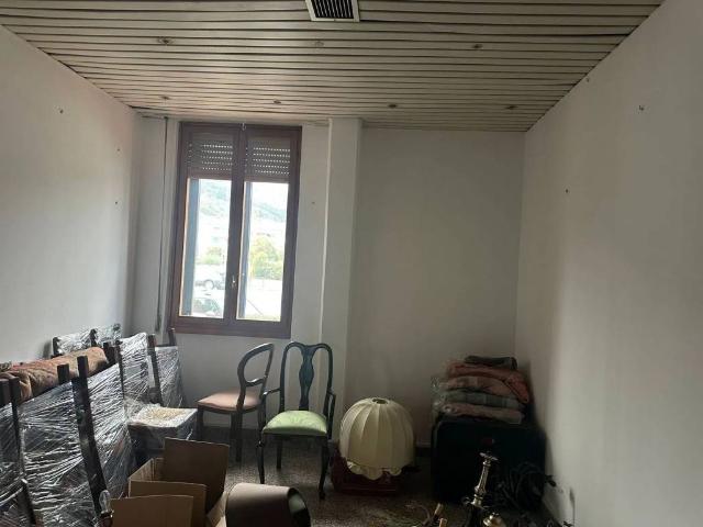 Locale Commerciale in affitto a Prato, Toscana