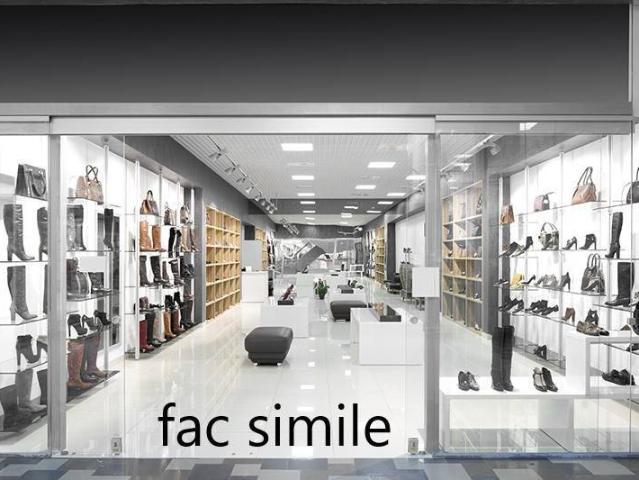 Locale Commerciale in affitto a Prataccio, Campi Bisenzio