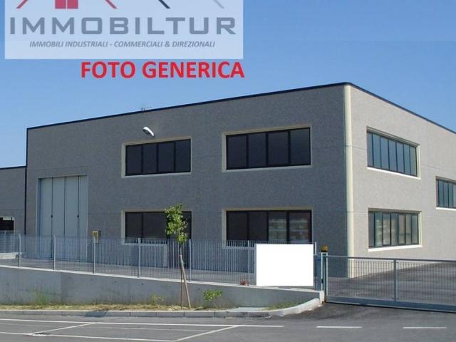 Locale Commerciale in affitto a Campi Bisenzio, Toscana