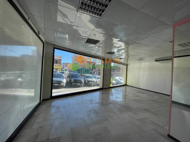 Locale Commerciale in affitto a Campobasso, Molise