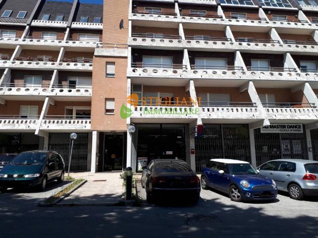 Locale Commerciale in affitto a Campobasso, Molise