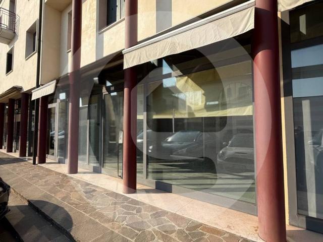 Locale Commerciale in affitto a San Marco, Camposampiero