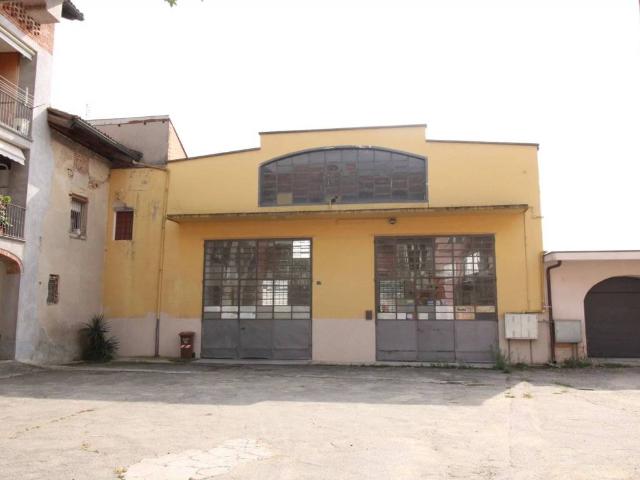 Locale Commerciale in affitto a Piemonte, Cuneo