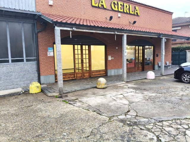 Locale Commerciale in affitto a Piemonte, Torino
