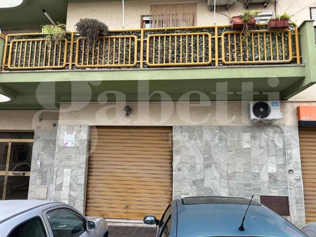 Locale Commerciale in affitto a Puglia, Barletta-andria-trani