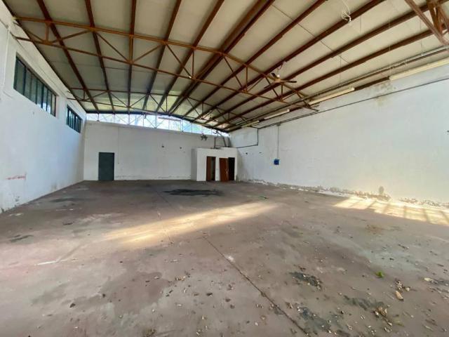 Locale Commerciale in affitto a Zone, Capannori