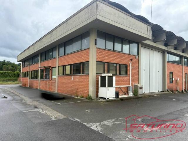 Locale Commerciale in affitto a San Quirico, Capannori