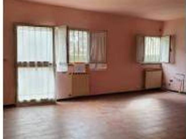 Locale Commerciale in affitto a Camigliano Santa Gemma, Capannori