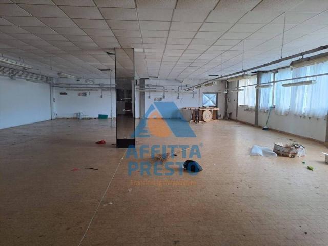 Locale Commerciale in affitto a Unione dei Comuni Circondario dell'Empolese Valdelsa, Capraia