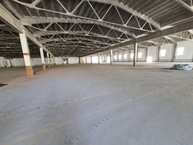 Locale Commerciale in affitto a Capua, Campania