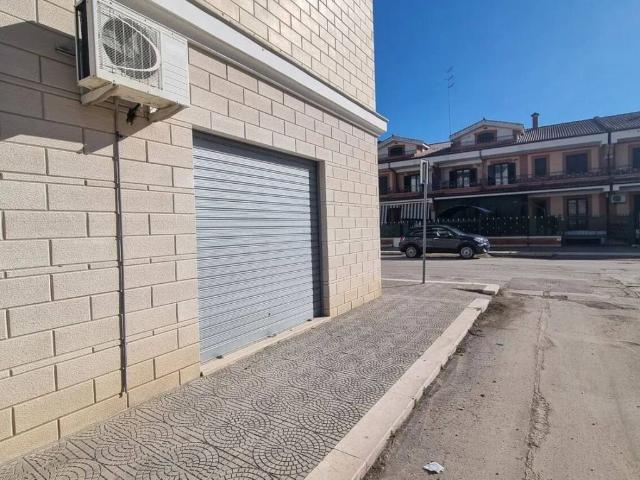 Locale Commerciale in affitto a Puglia, Foggia