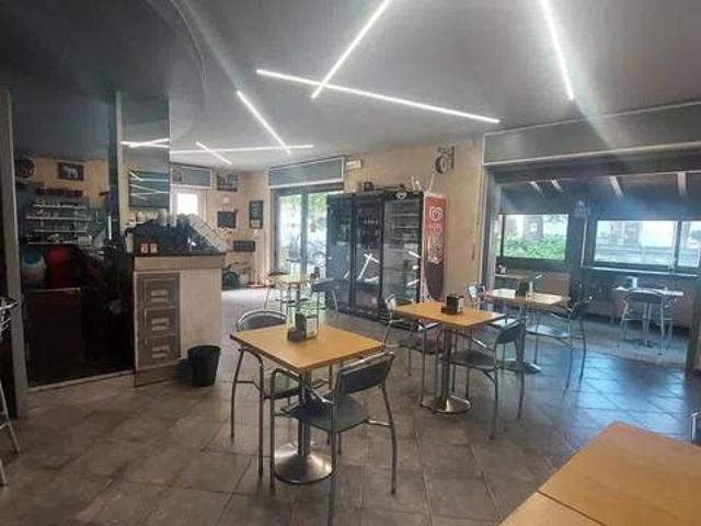 Locale Commerciale in affitto a Vispa, Carcare