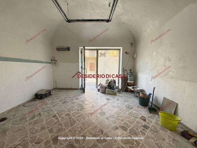 Locale Commerciale in affitto a Carini, Sicilia