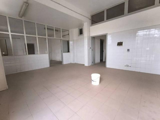 Locale Commerciale in affitto a Carini, Sicilia
