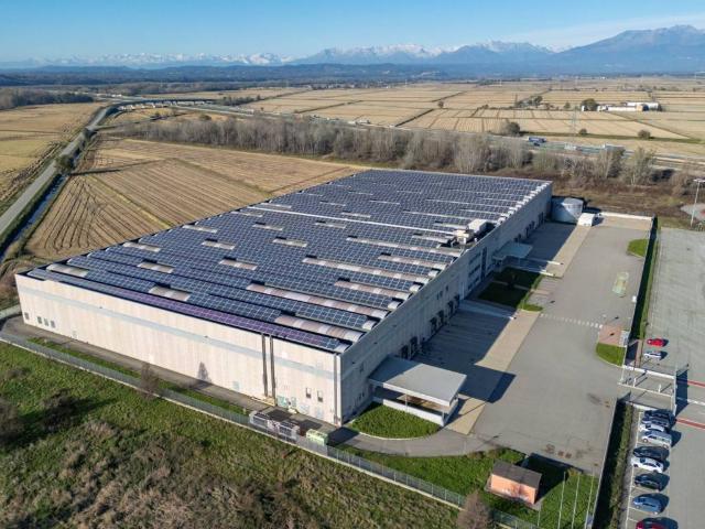 Locale Commerciale in affitto a Piemonte, Vercelli