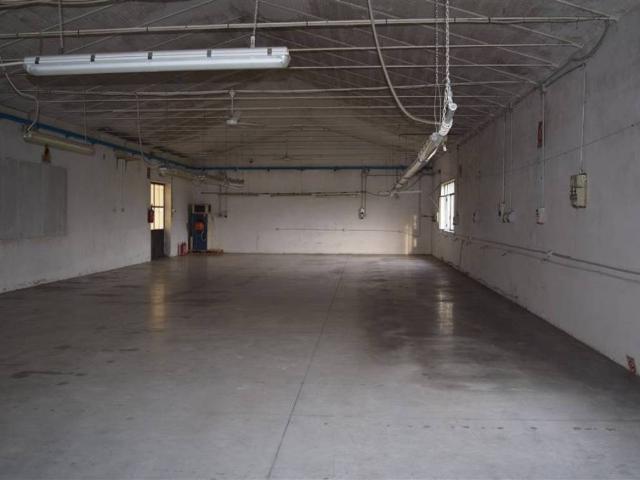 Locale Commerciale in vendita a Molin Nuovo, Quarrata