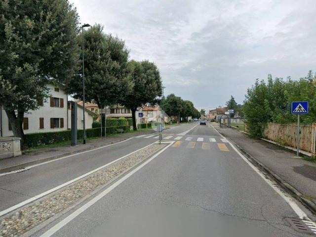 Locale Commerciale in affitto a Cornali, Carpenedolo