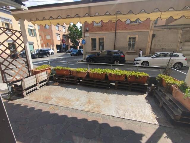 Locale Commerciale in affitto a Unione delle Terre d'Argine, Carpi