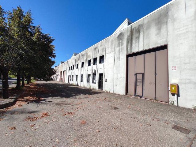 Locale Commerciale in affitto a Unione delle Terre d'Argine, Carpi