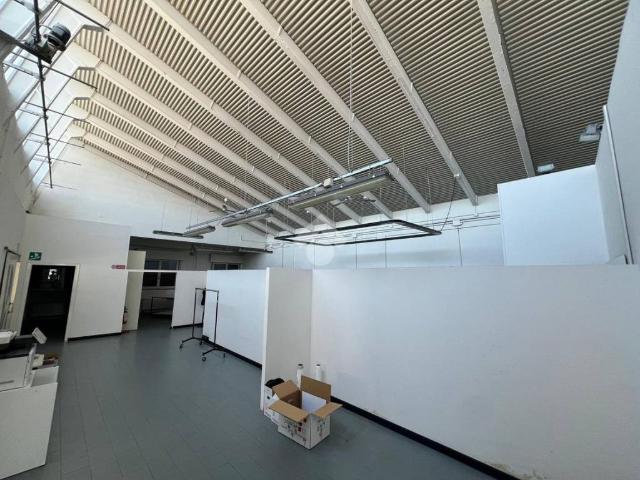 Locale Commerciale in affitto a Unione delle Terre d'Argine, Carpi