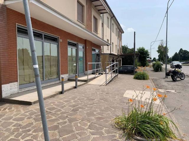 Locale Commerciale in affitto a Unione delle Terre d'Argine, Carpi