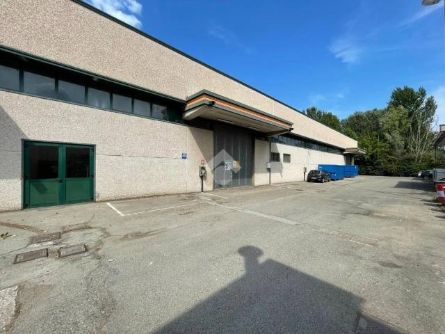 Locale Commerciale in affitto a Unione delle Terre d'Argine, Carpi