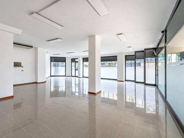 Locale Commerciale in affitto a Unione delle Terre d'Argine, Carpi