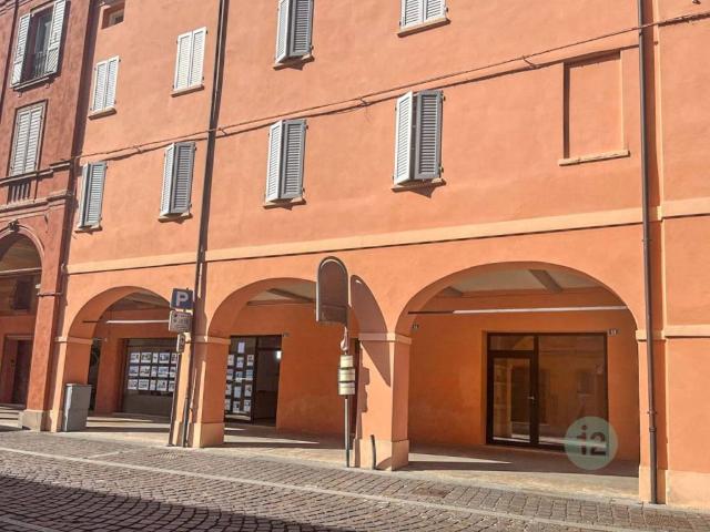 Locale Commerciale in affitto a Unione delle Terre d'Argine, Carpi