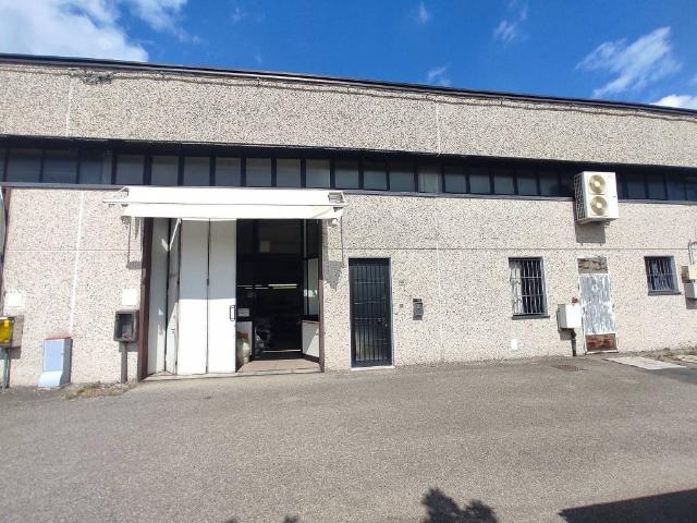 Locale Commerciale in affitto a Unione delle Terre d'Argine, Carpi