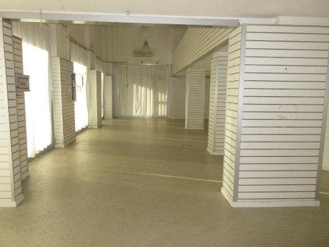 Locale Commerciale in affitto a Marina di Carrara, Carrara