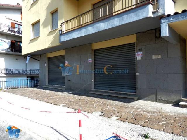 Locale Commerciale in affitto a Carsoli, Abruzzo