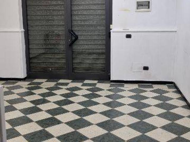 Locale Commerciale in affitto a Carugate, Lombardia