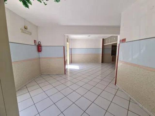 Locale Commerciale in affitto a Casagiove, Campania