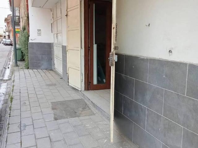 Locale Commerciale in affitto a Casal Di Principe, Campania