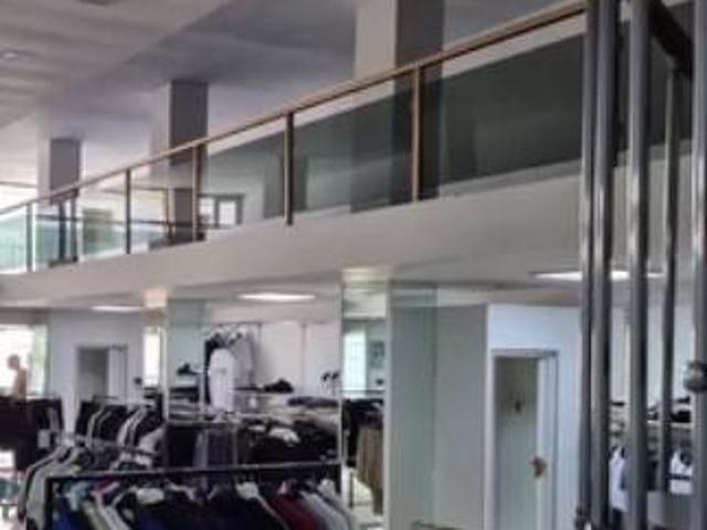 Locale Commerciale in affitto a Casal Di Principe, Campania