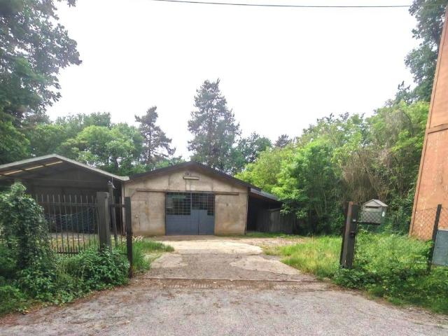Locale Commerciale in affitto a Casale Litta, Lombardia