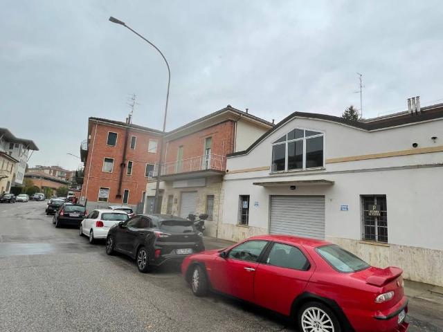 Locale Commerciale in affitto a Unione dei comuni Valli del Reno, Lavino e Samoggia, Casalecchio Di Reno