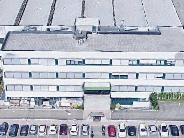 Locale Commerciale in affitto a Unione dei comuni Valli del Reno, Lavino e Samoggia, Casalecchio Di Reno