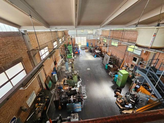 Locale Commerciale in affitto a Casalecchio Di Reno, Reggio Emilia