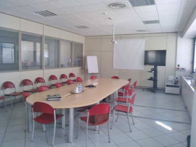 Locale Commerciale in affitto a Unione dei comuni Valli del Reno, Lavino e Samoggia, Casalecchio Di Reno